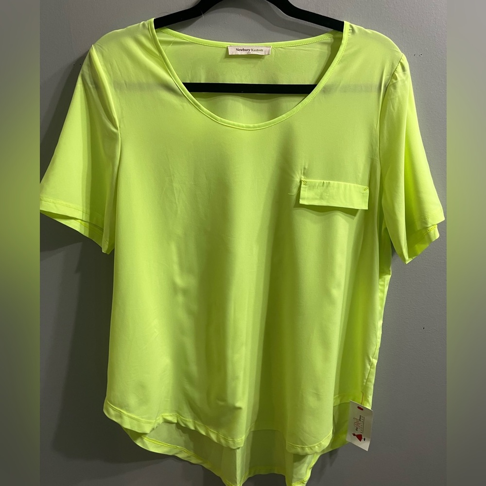 NWT✨ neon yellow top